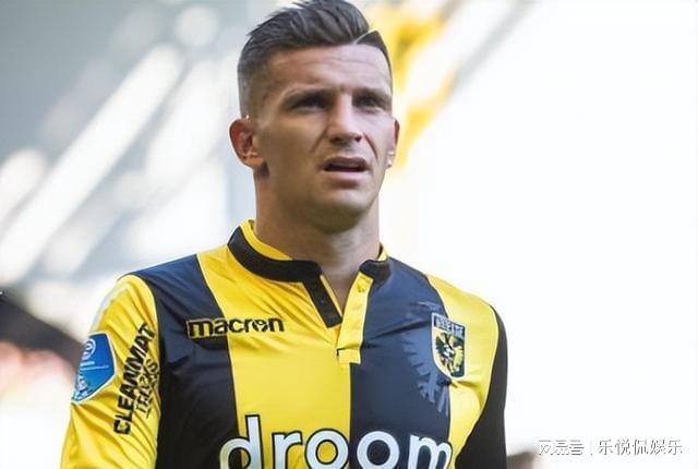 每四年举办 每四年举办