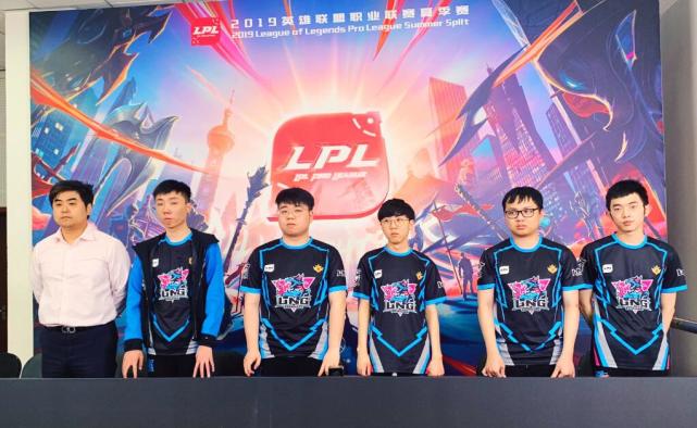 在肘区与底 在肘区与底